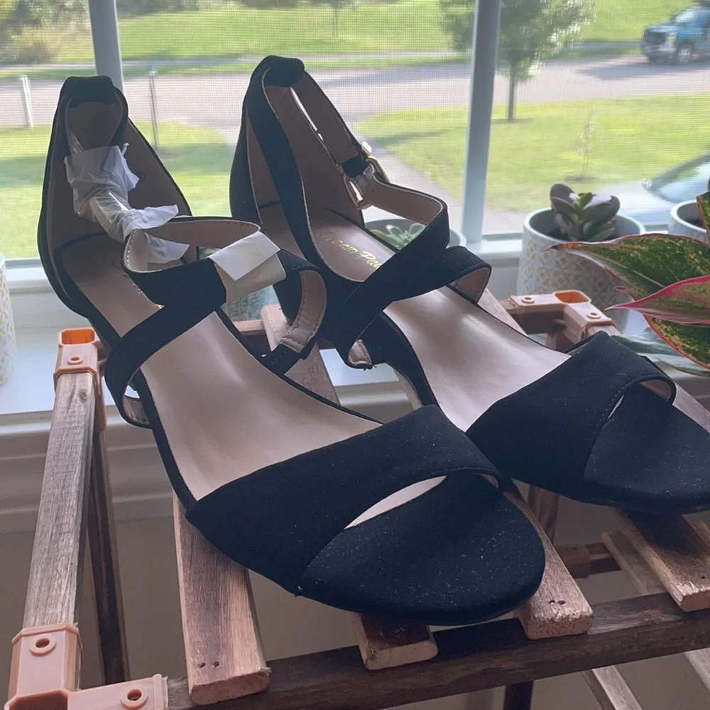 Black heeled sandals